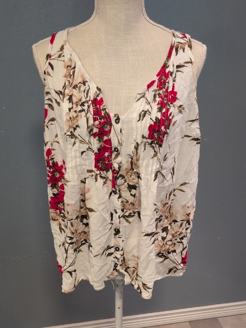 Torrid Flowy Floral Button Down High-low Tank Top Resortwear Spring Feminine